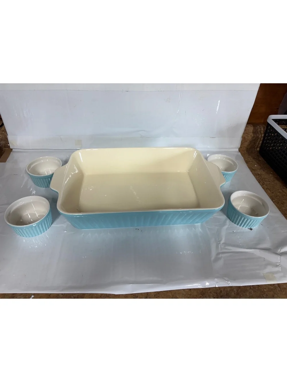 Dowan Blue Ceramic Baking Dish with 4 Ramekins Set